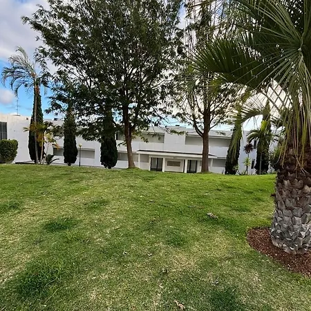 Paradisus Caniço